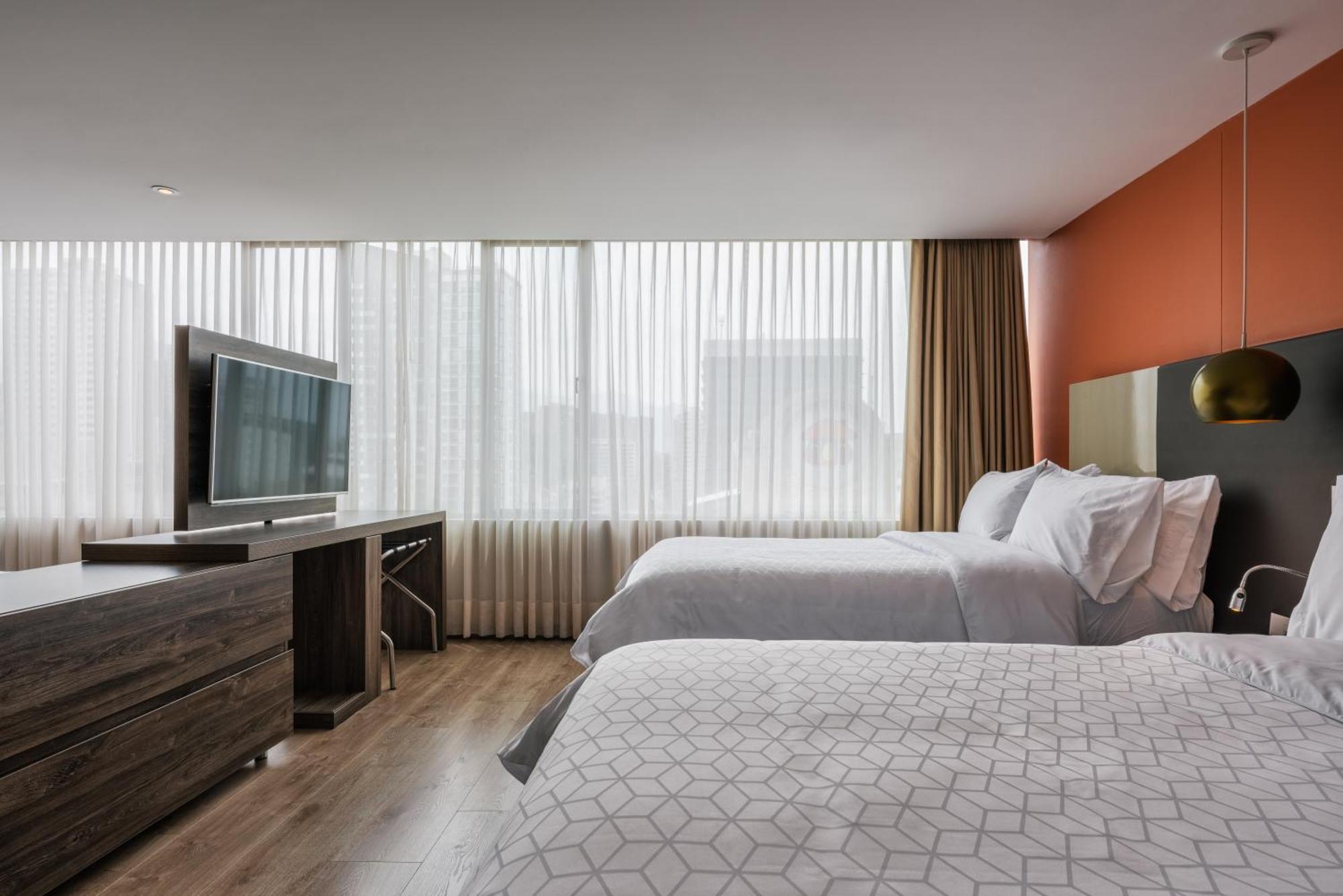 Hotel Holiday Inn Express & Suites Medellin By Ihg Exterior foto