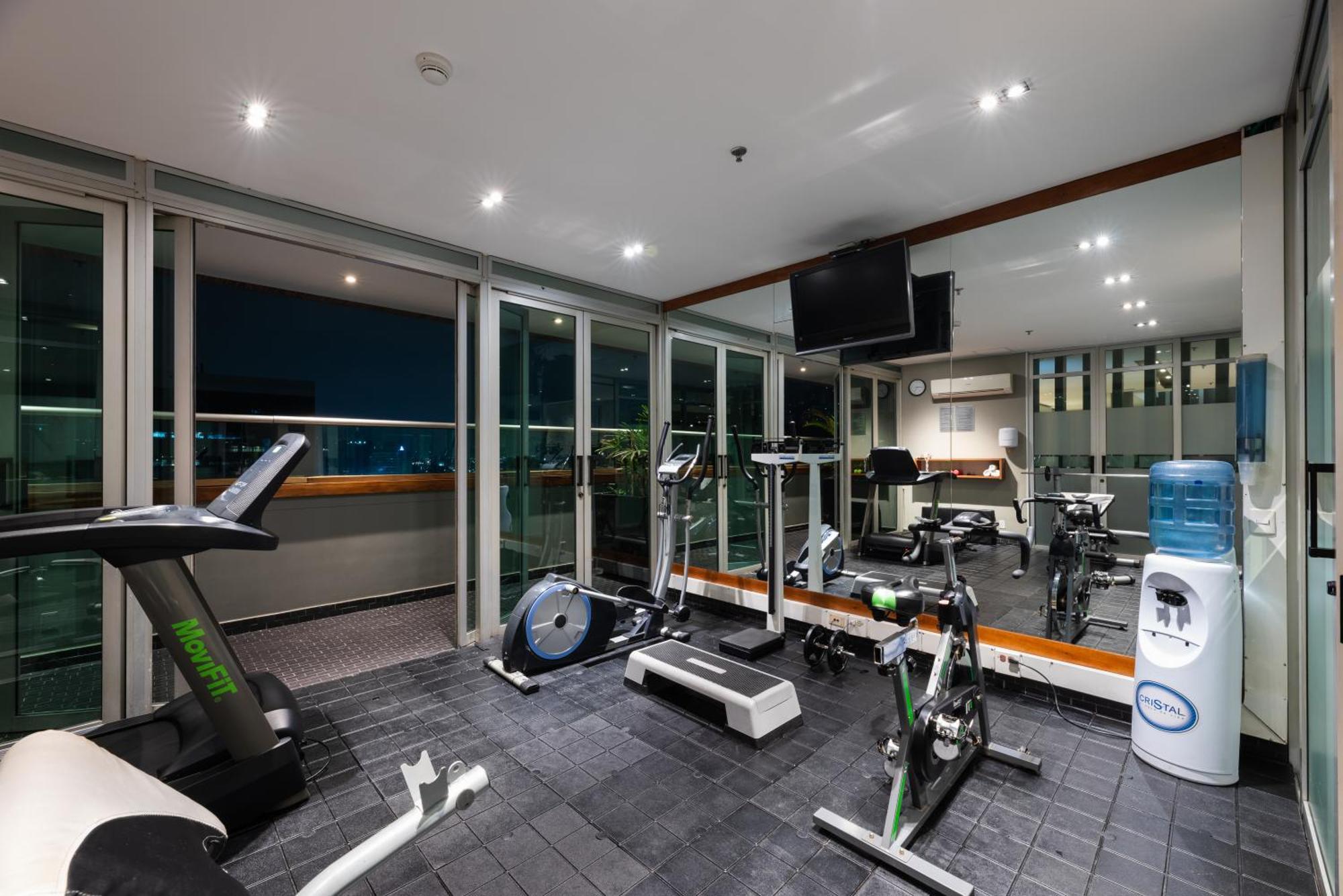 Hotel Holiday Inn Express & Suites Medellin By Ihg Exterior foto